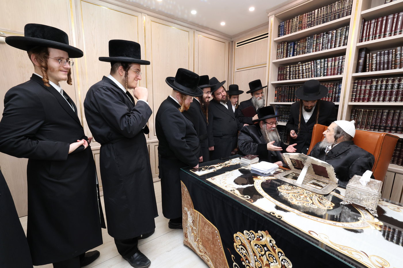 האדמו"ר מזידיטשוב ווערצקי בביקור אצל הגרי"מ שכטר