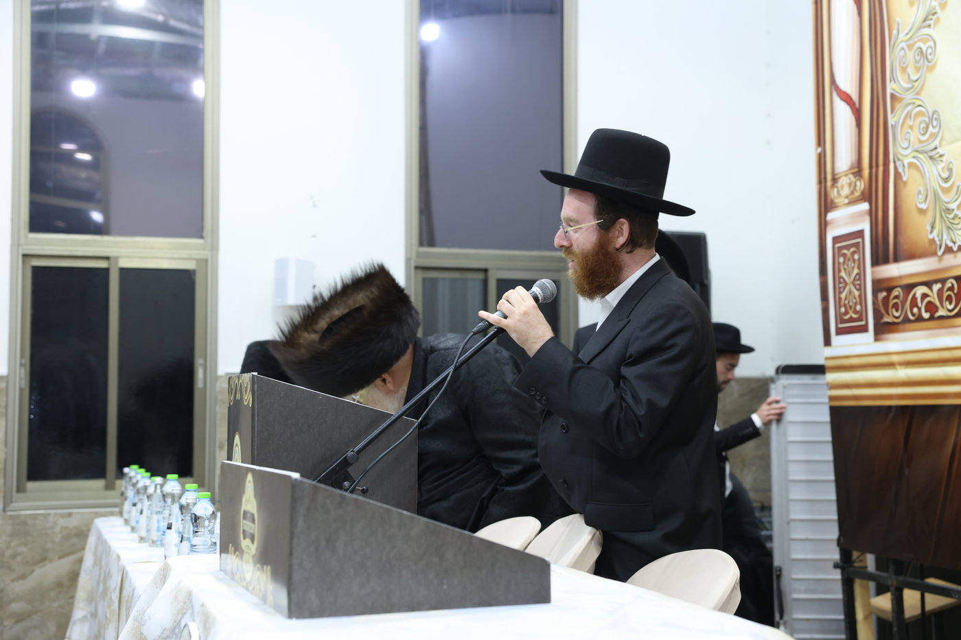 המעמד בכולל תשובות והנהגות