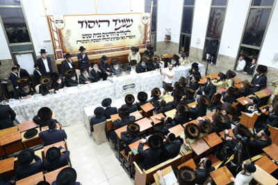 המעמד בכולל תשובות והנהגות