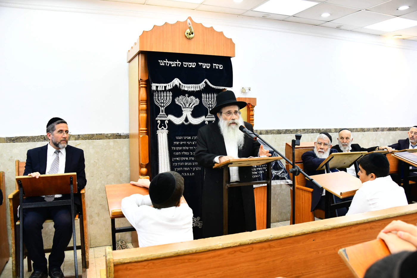 הגאון רבי שרגא שטיינמן בישיבת 'שיח יצחק'