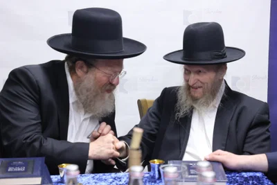 סיום ששה סדרי משנה בחדרו של הגר"ד סגל