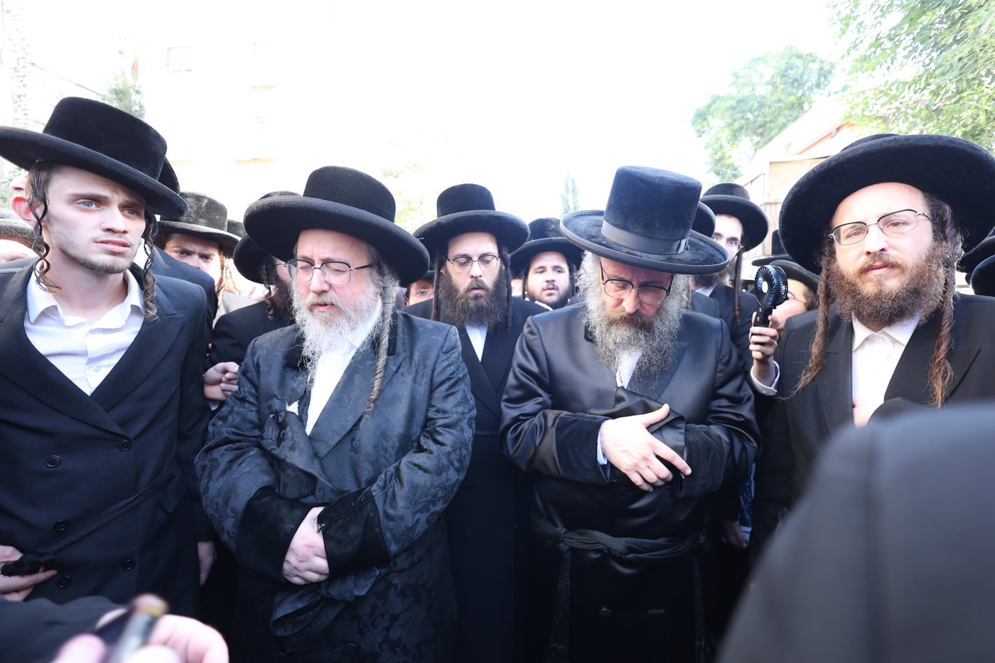הלוויית האדמו"ר מביאלה אוסטרובא זצ"ל