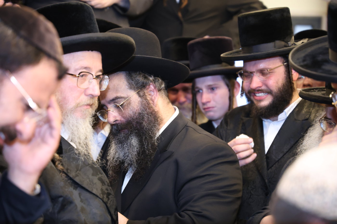 הלוויית האדמו"ר מביאלה אוסטרובא זצ"ל