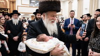 אברהם סירב לתת סנדקאות לחמיו - וכעבור 30 שנה חטף אותו דבר מהחתן שלו | סיפור מטלטל
