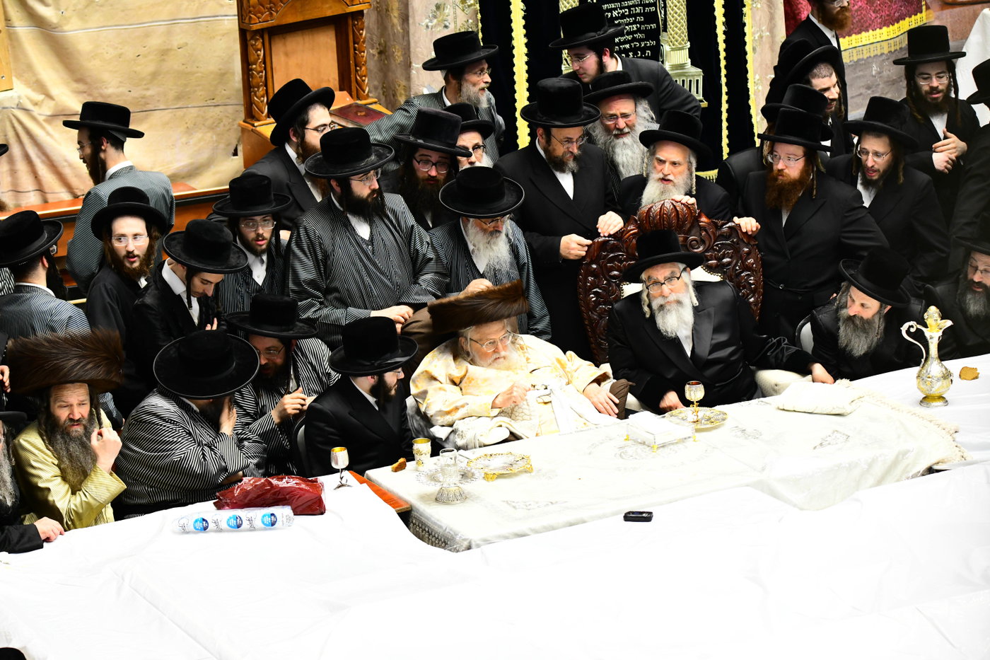 האדמו"ר מויז'ניץ מאנסי בתולדות אברהם יצחק
