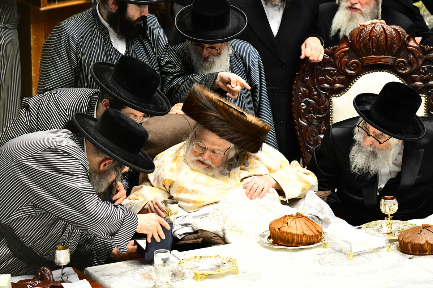 האדמו"ר מויז'ניץ מאנסי בתולדות אברהם יצחק