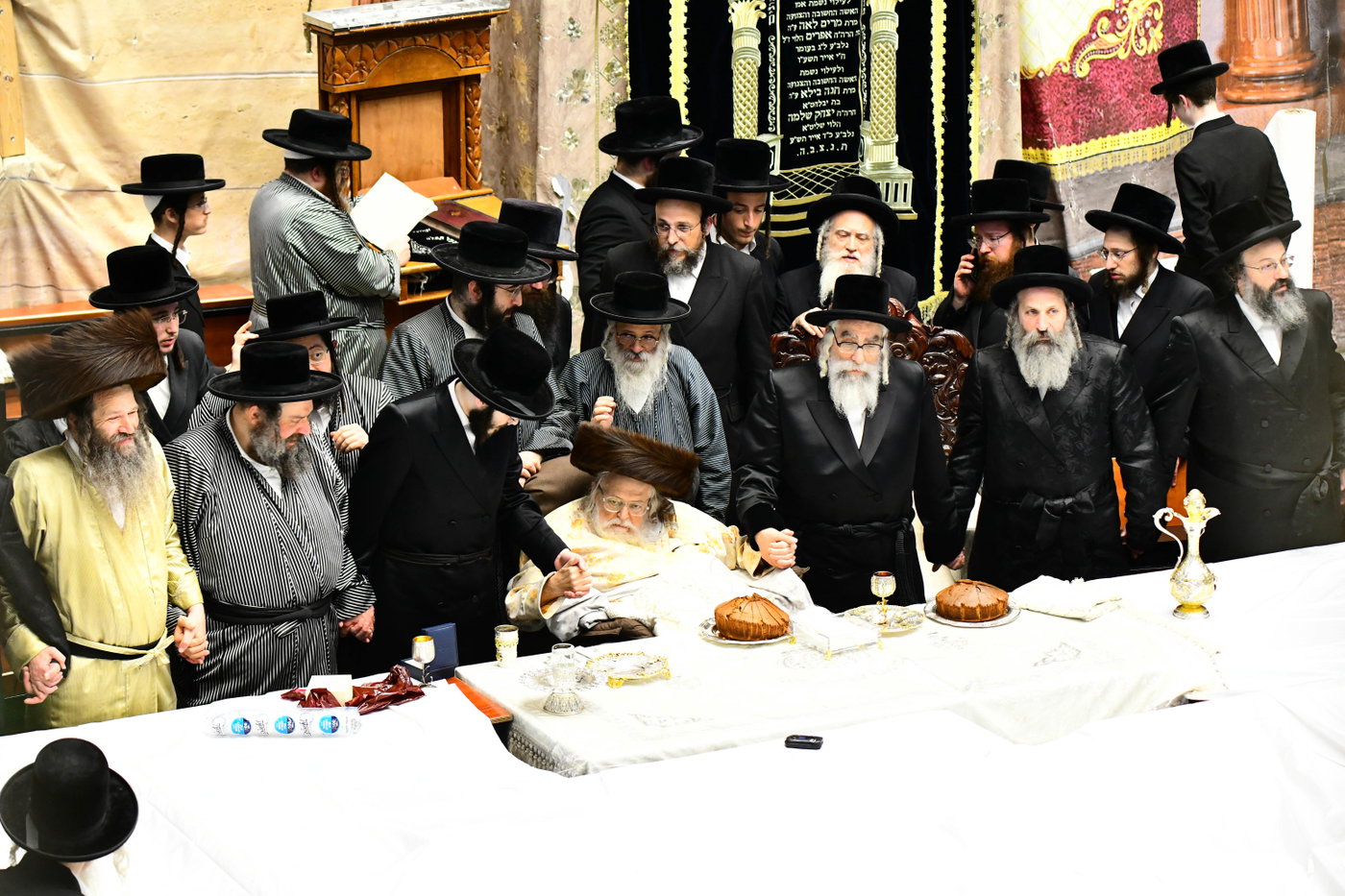 האדמו"ר מויז'ניץ מאנסי בתולדות אברהם יצחק