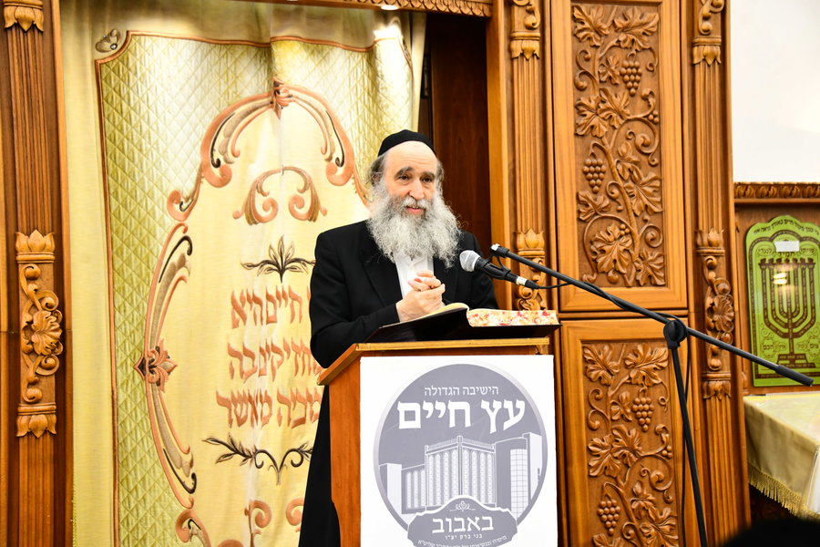 בזמן שהרבי אצל טראמפ - ראש הישיבה מסר שיעור כללי בישיבתו הרמה