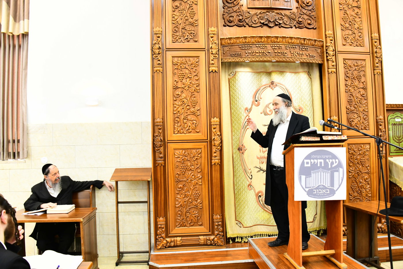 הגר"א גרבוז בישיבת 'עץ חיים' באבוב