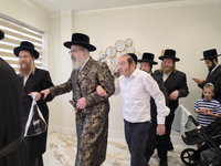 האדמו"ר מויז'ניץ לונדון בביקור באהובים