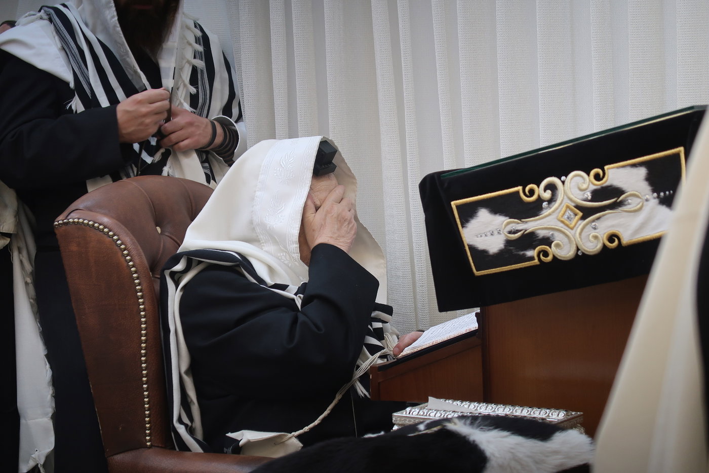 א' סליחות אצל הגה"צ רבי יעקב מאיר שכטר