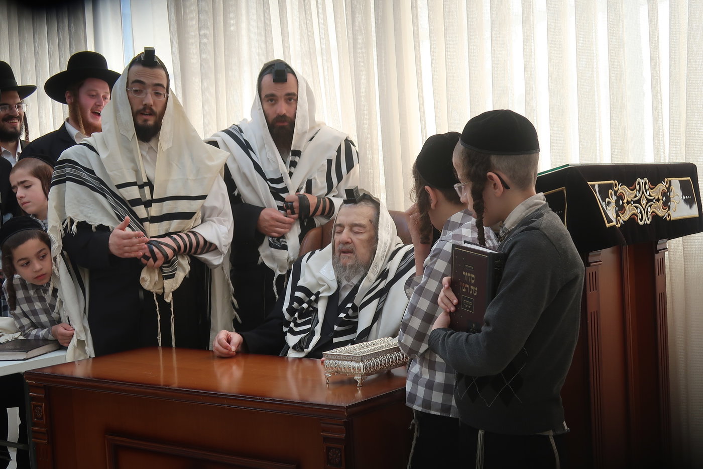 א' סליחות אצל הגה"צ רבי יעקב מאיר שכטר