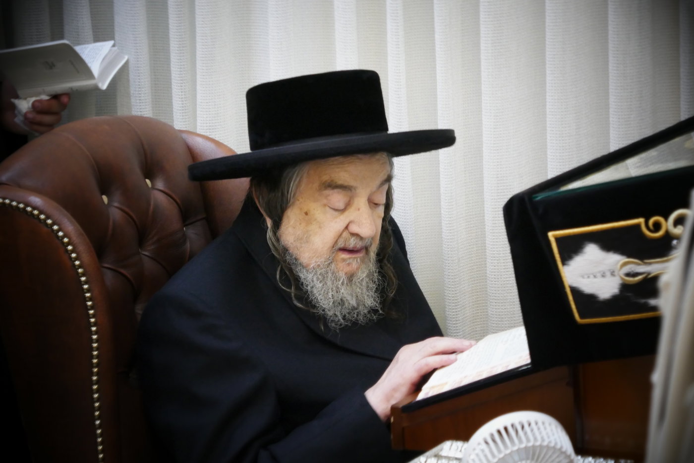א' סליחות אצל הגה"צ רבי יעקב מאיר שכטר