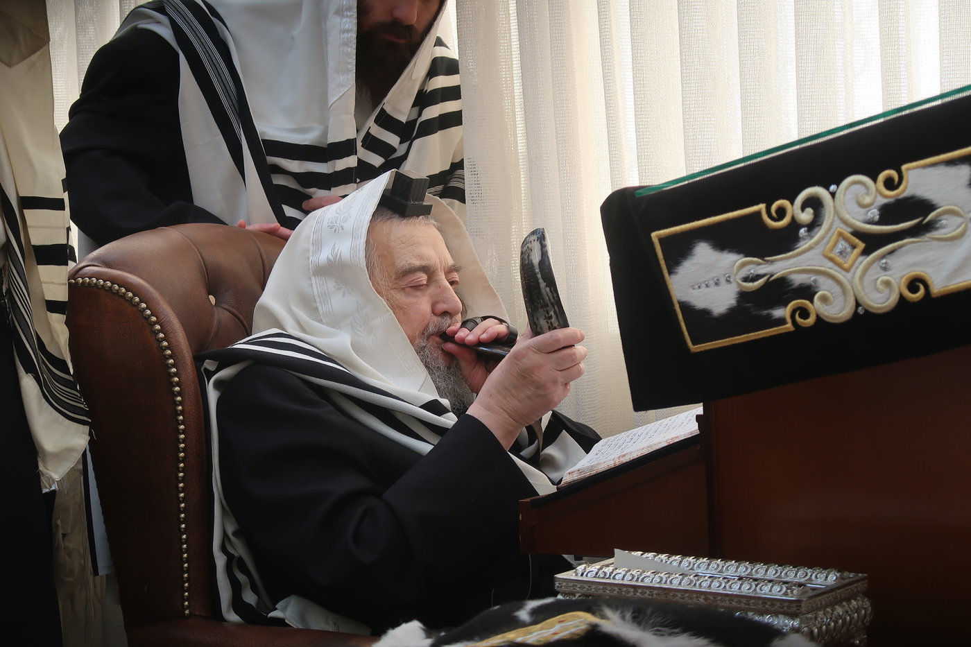 א' סליחות אצל הגה"צ רבי יעקב מאיר שכטר