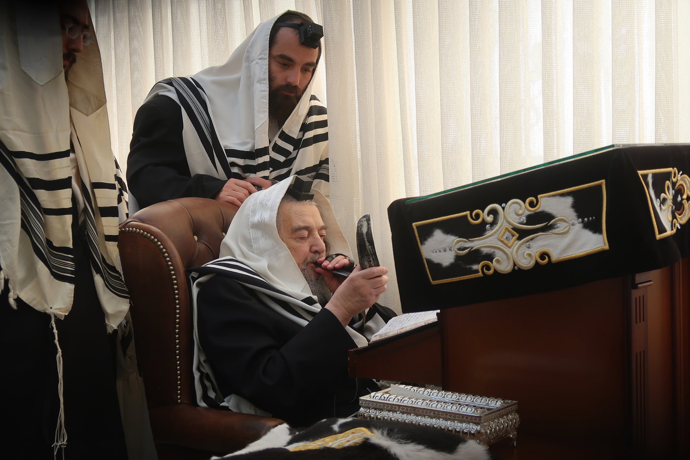 א' סליחות אצל הגה"צ רבי יעקב מאיר שכטר