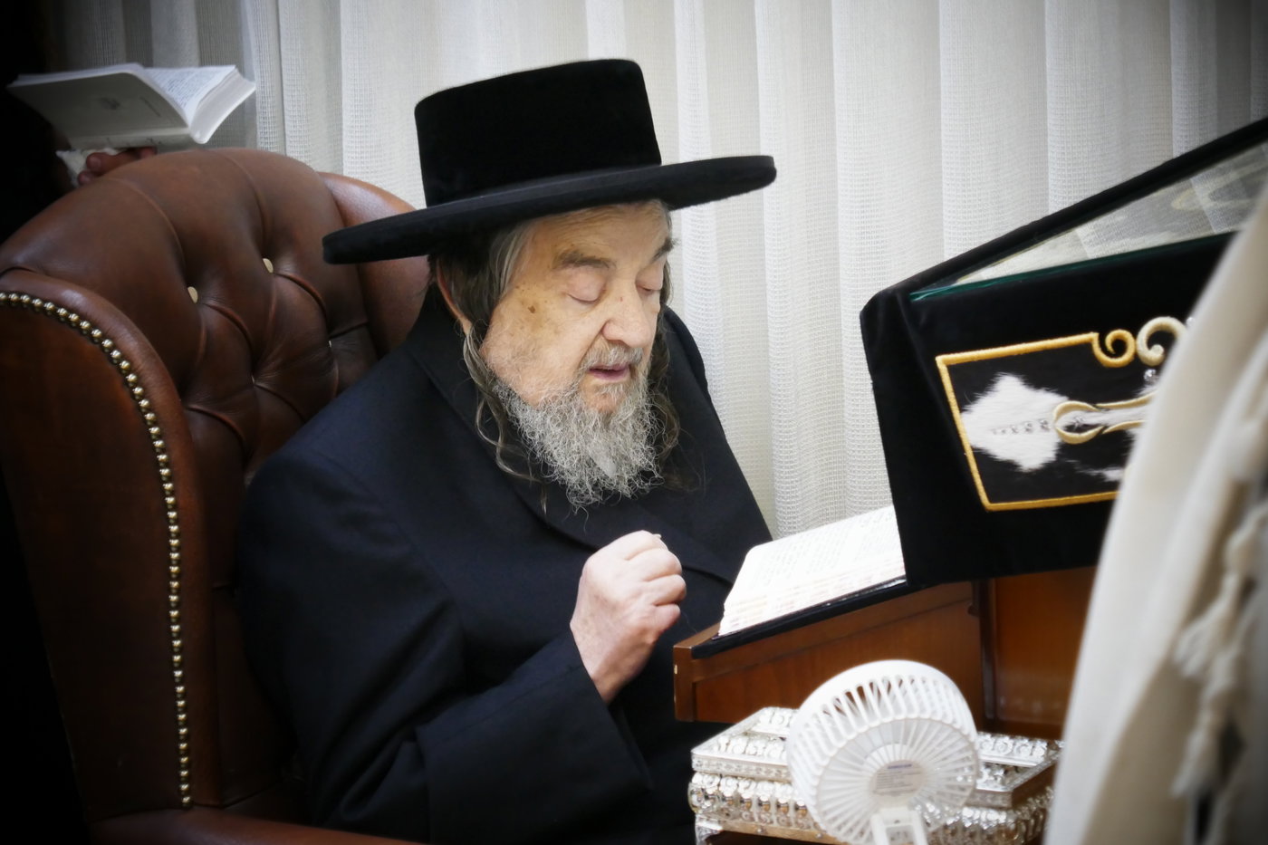 א' סליחות אצל הגה"צ רבי יעקב מאיר שכטר