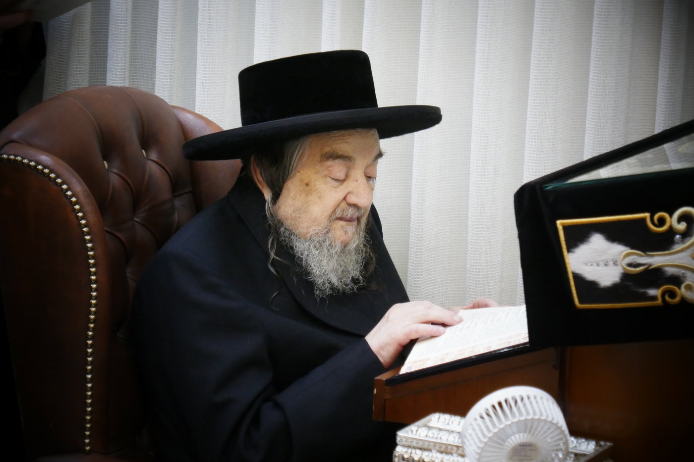 א' סליחות אצל הגה"צ רבי יעקב מאיר שכטר
