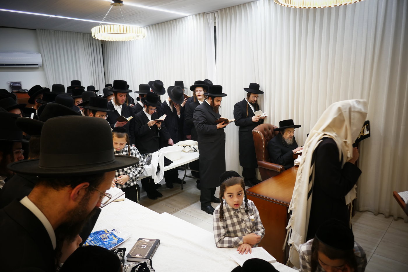 א' סליחות אצל הגה"צ רבי יעקב מאיר שכטר