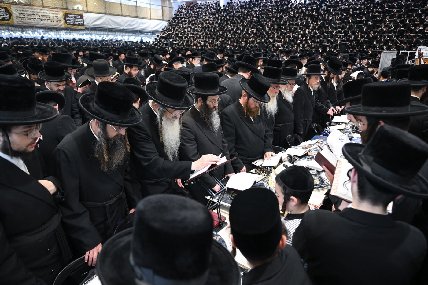 סליחות ראשונות בחצה"ק צאנז