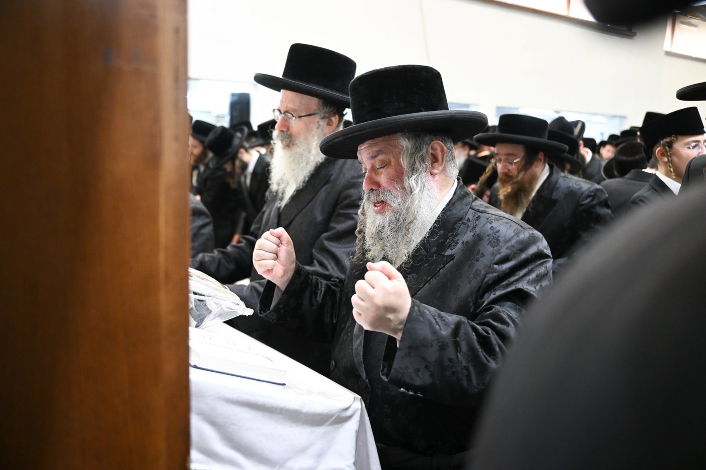 סליחות ראשונות בחצה"ק צאנז