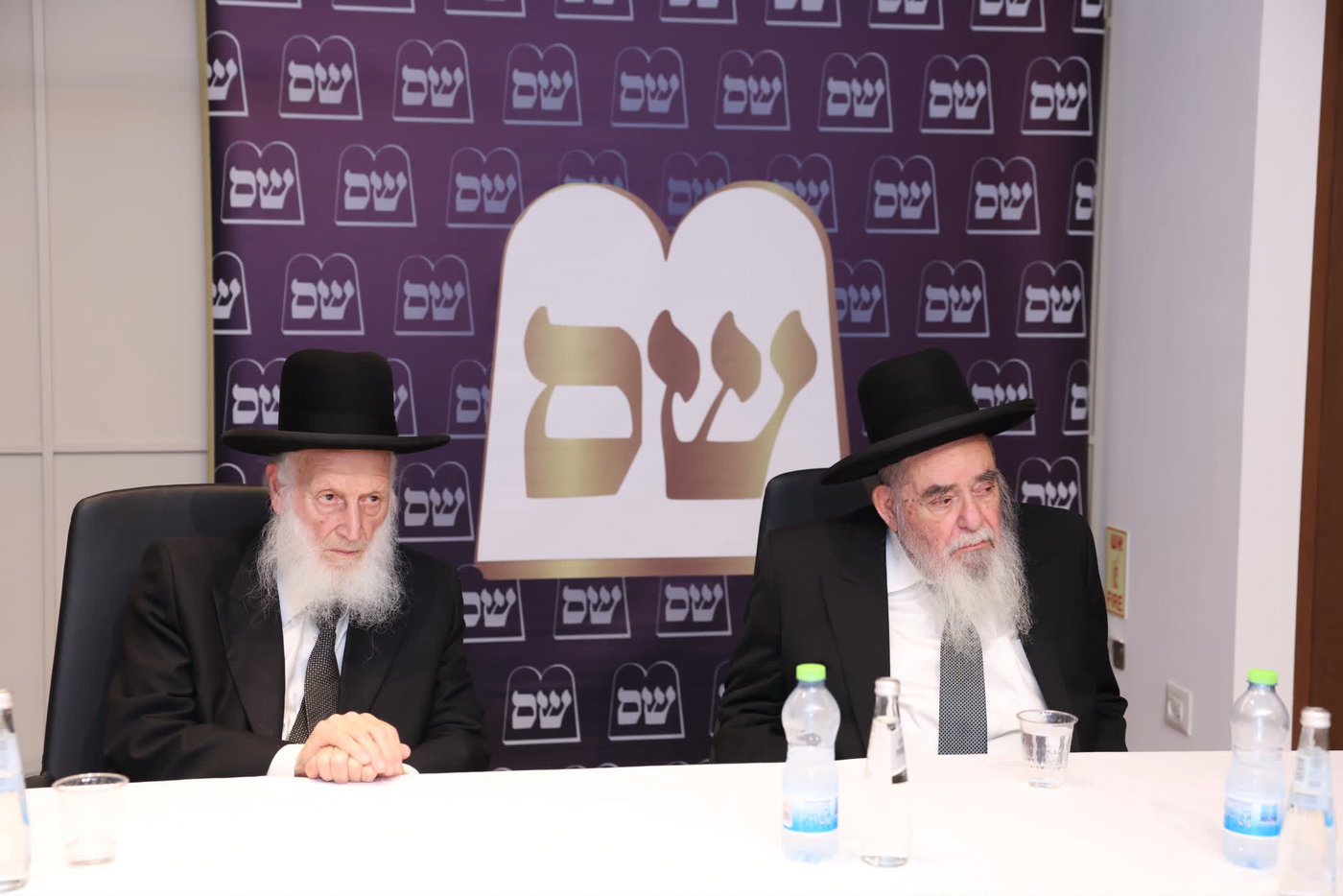 ההחלטה שלא להדיח את הח"כים - והשמות החדשים שנחשפים: מאחורי הקלעים של ישיבת המועצת