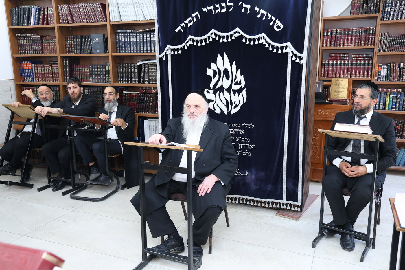 הגר"ח פינשטיין בישיבת 'אמרי חכמה' 