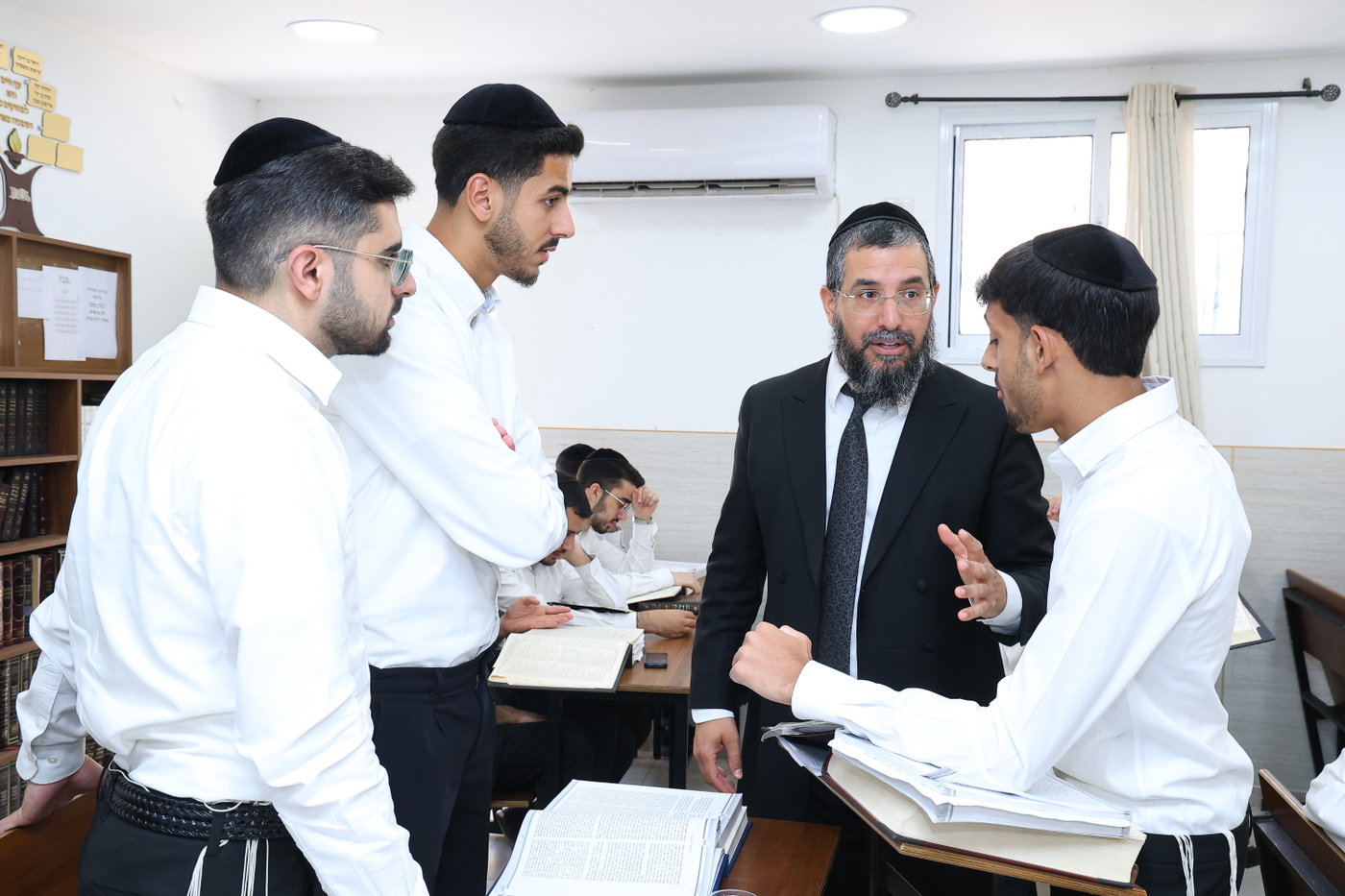 ישיבת אמרי חכמה בסדר לימוד 
