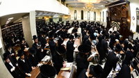 סליחות ראשונות בחצה"ק קרעטשניף י-ם