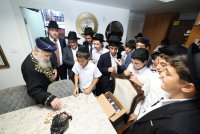 ילדי רעננה אצל הגר"י יוסף