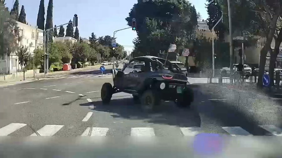 השתוללות הטרקטורון כפי שתועדה ברשתות