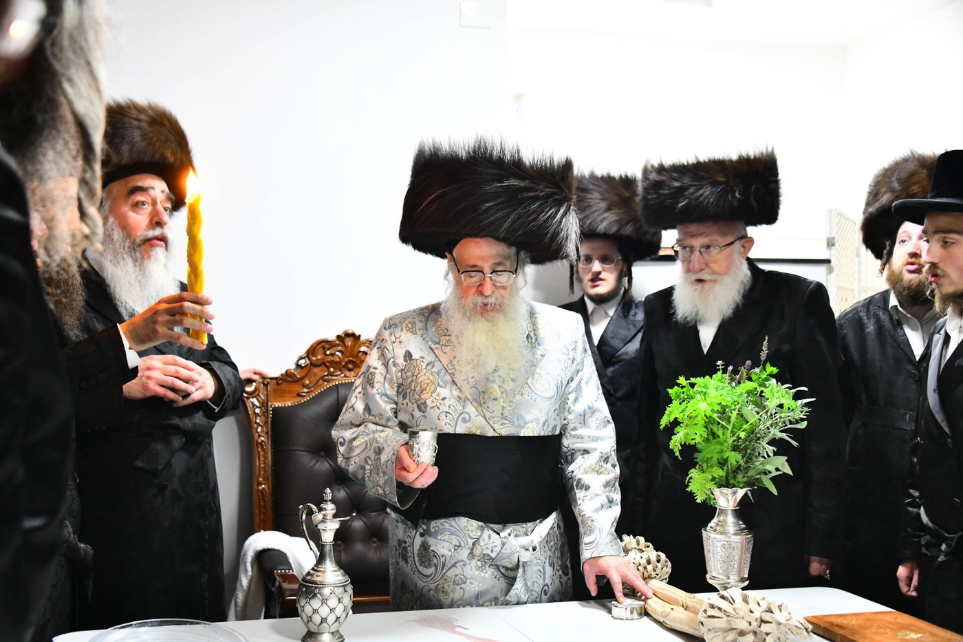 האדמו"ר מצאנז קלויזנבורג בהבדלה