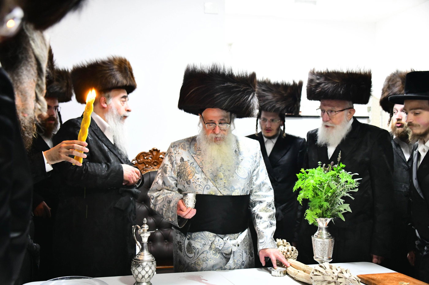 האדמו"ר מצאנז קלויזנבורג בהבדלה