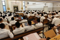 הגה"צ רבי אלימלך בידרמן בישיבת 'אור התלמוד'
