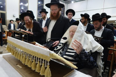 סליחות ראשונות אצל הגר"מ שטרנבוך