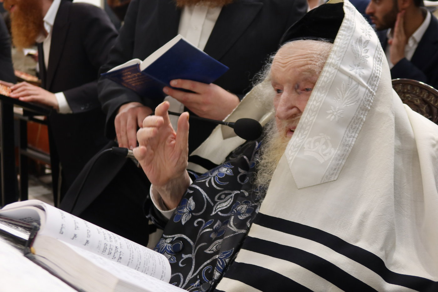 סליחות ראשונות אצל הגר"מ שטרנבוך
