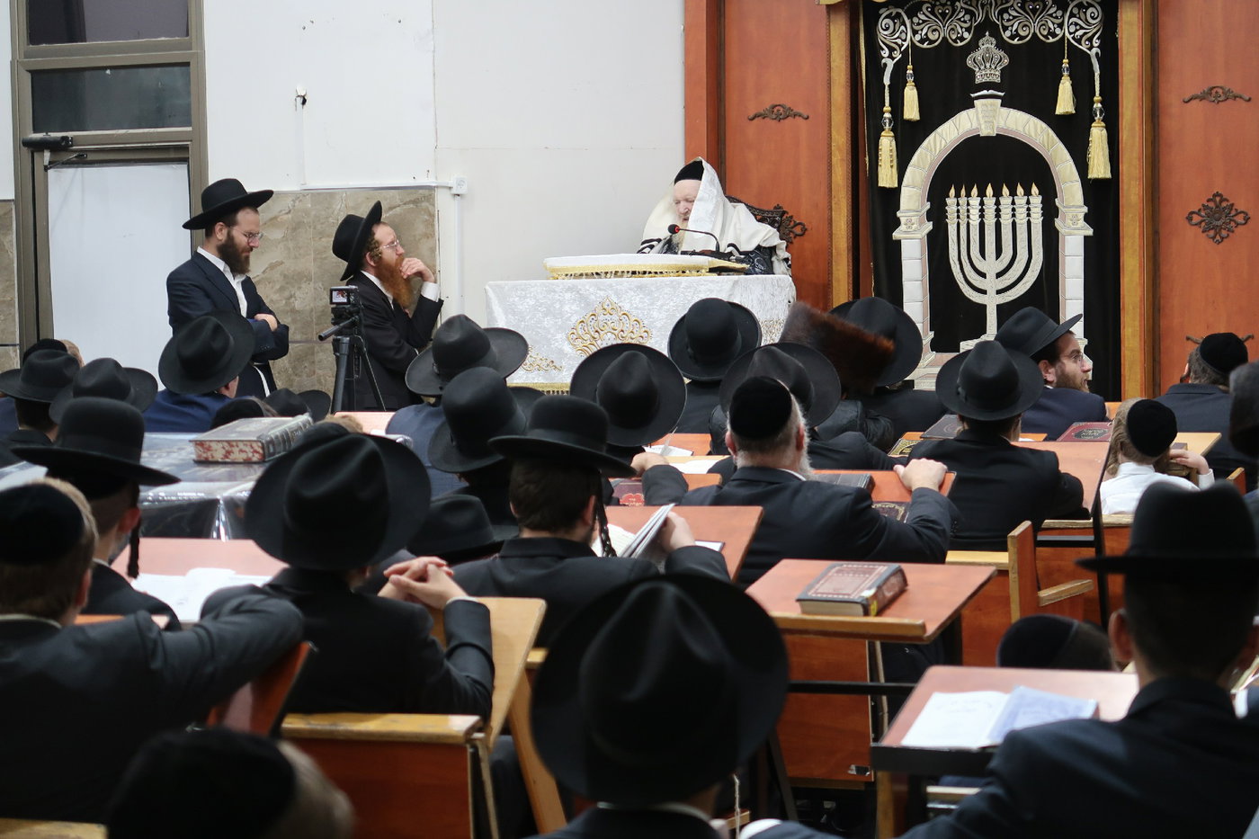 סליחות ראשונות אצל הגר"מ שטרנבוך