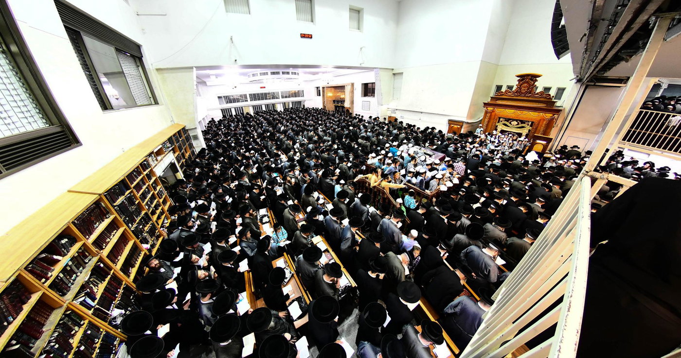 סליחות ראשונות בחצה"ק תולדות אהרן