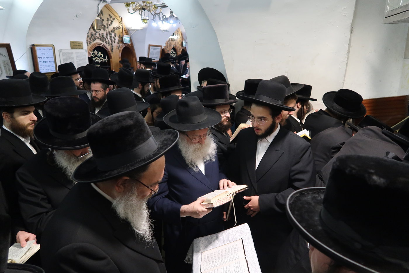 האדמו"ר מאשלג בני היכלא במסע הקודש לצפון