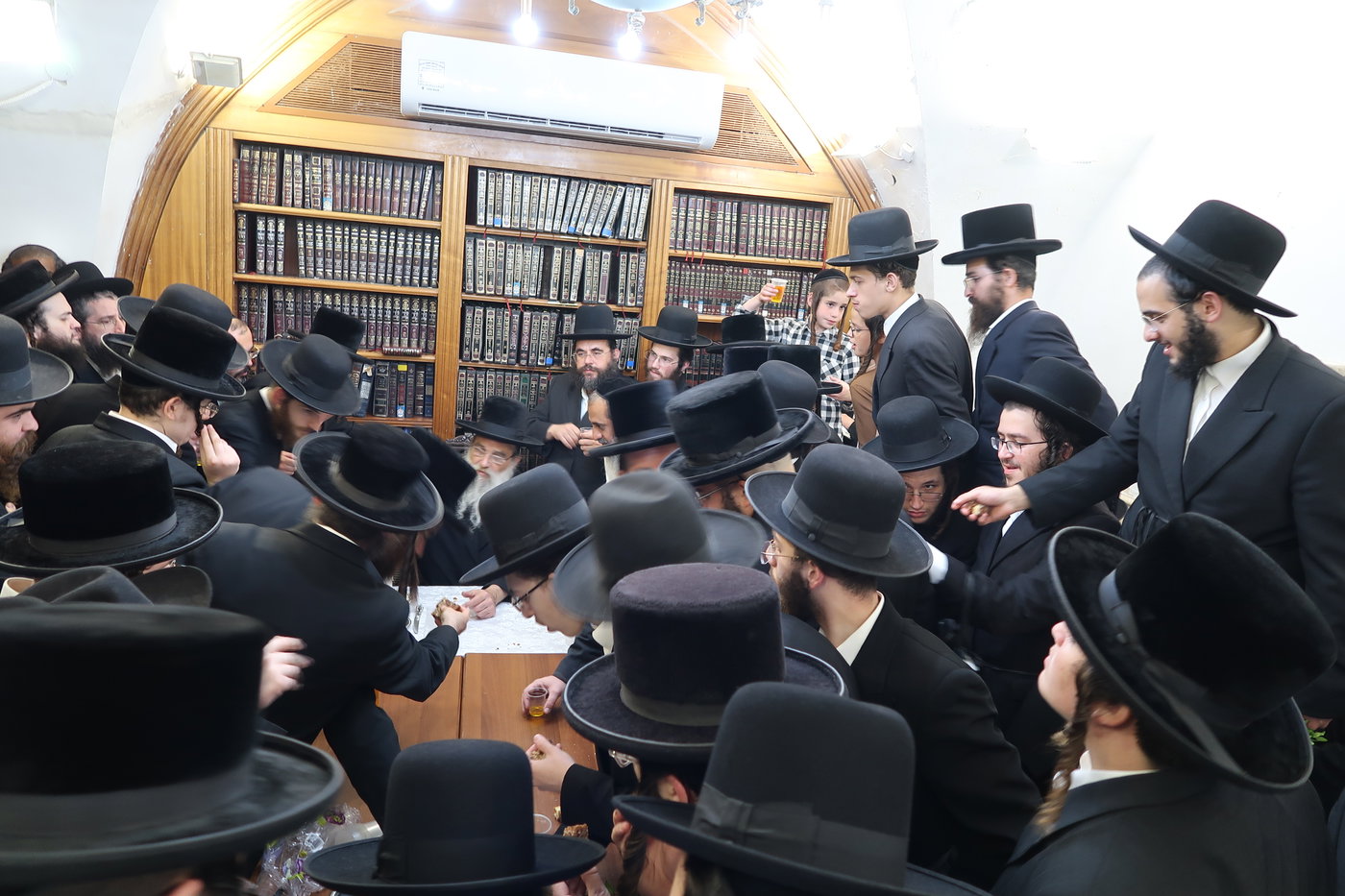 האדמו"ר מאשלג בני היכלא במסע הקודש לצפון