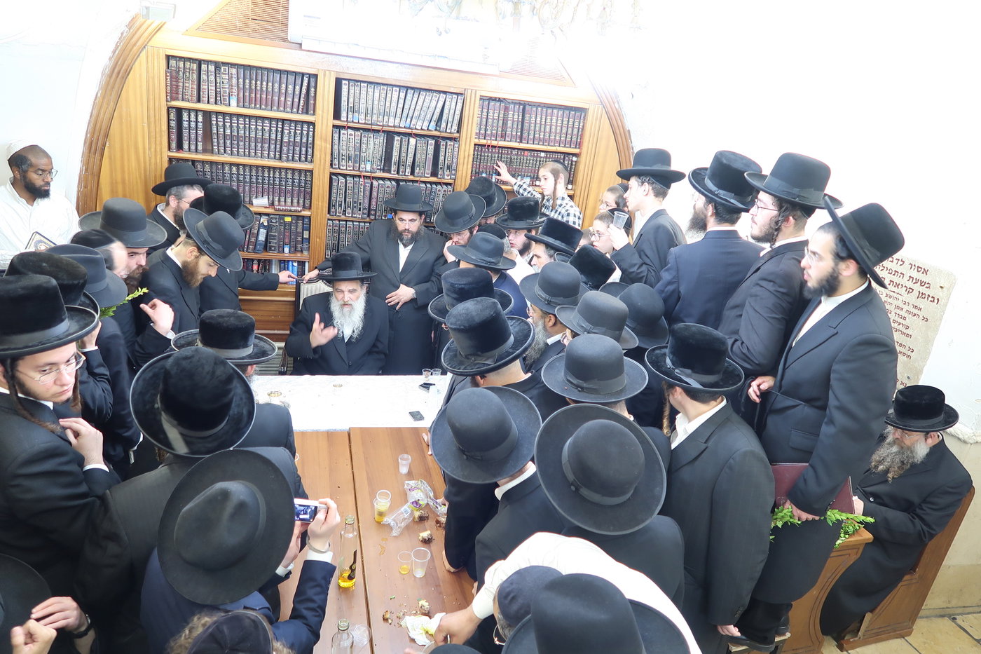 האדמו"ר מאשלג בני היכלא במסע הקודש לצפון