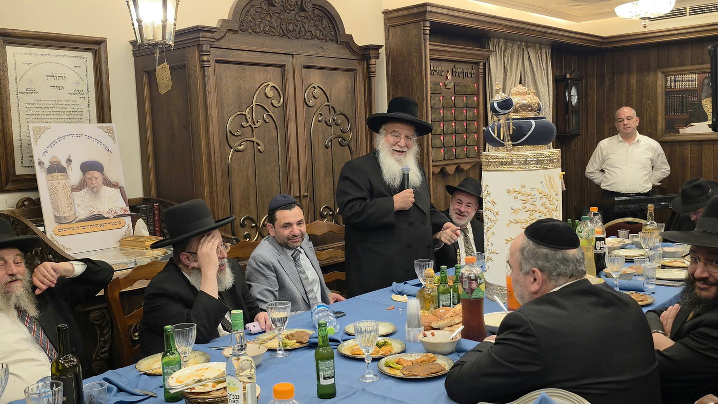במעון הראשל"צ בבית וגן: ספר תורה מיוחד הוכנס לקראת הימים הנוראים