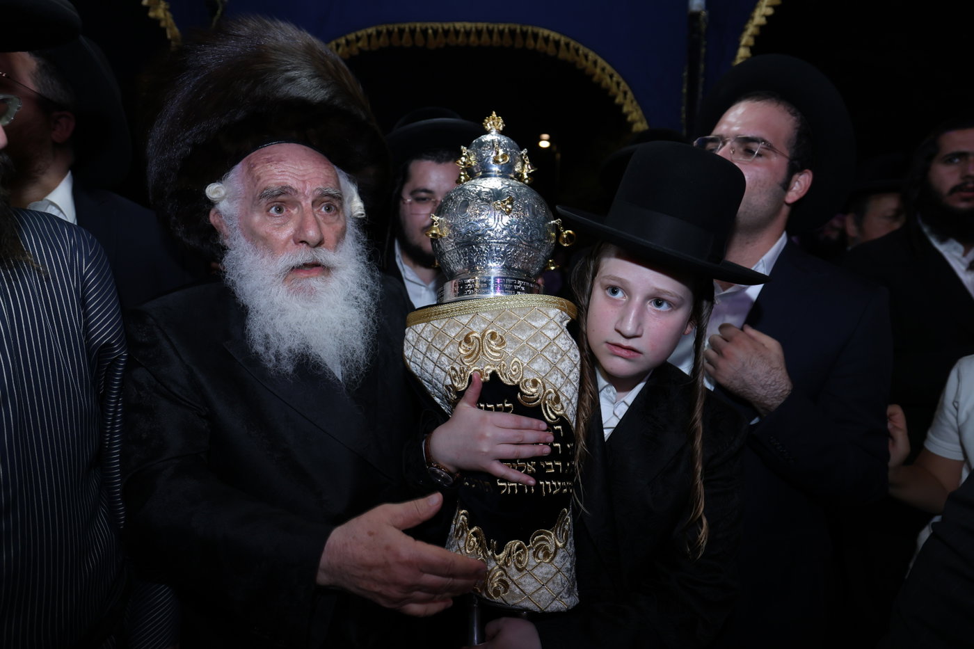 הכנסת ספר תורה במירון
