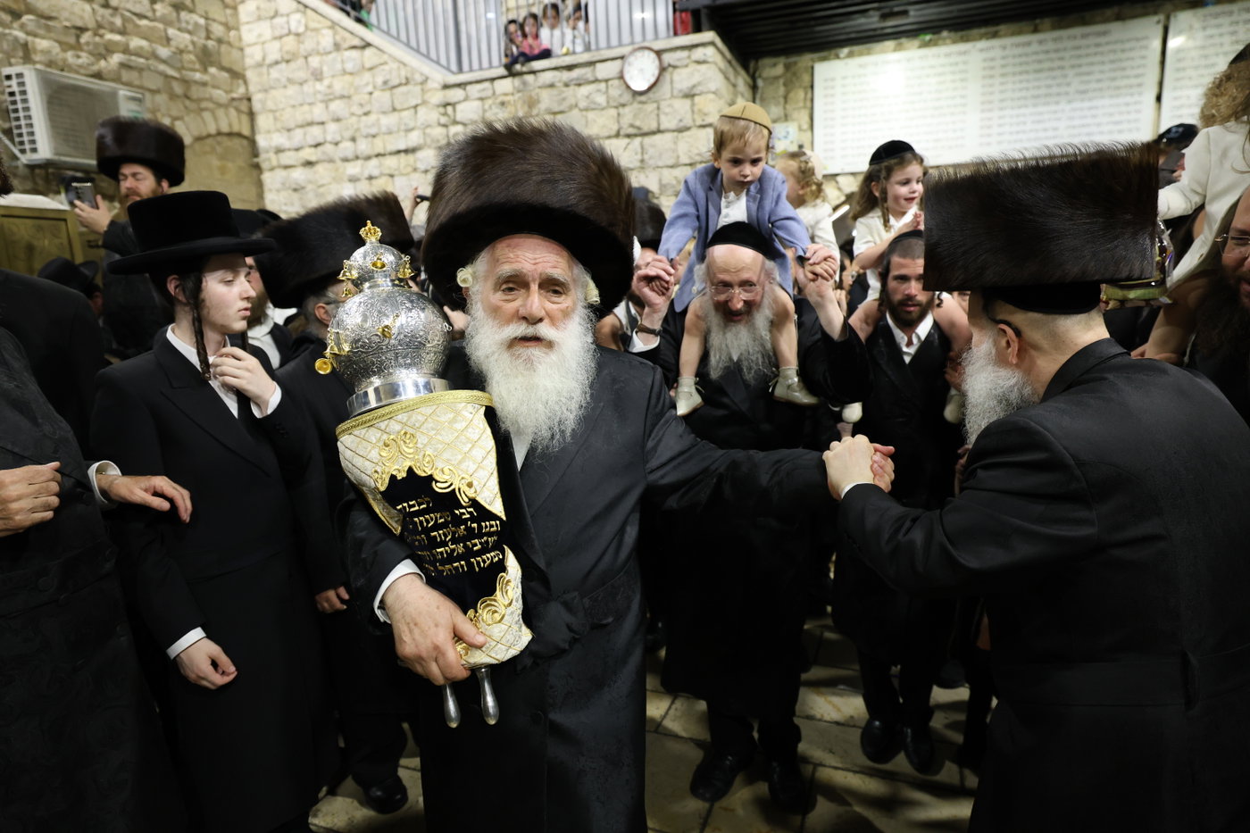 הכנסת ספר תורה במירון