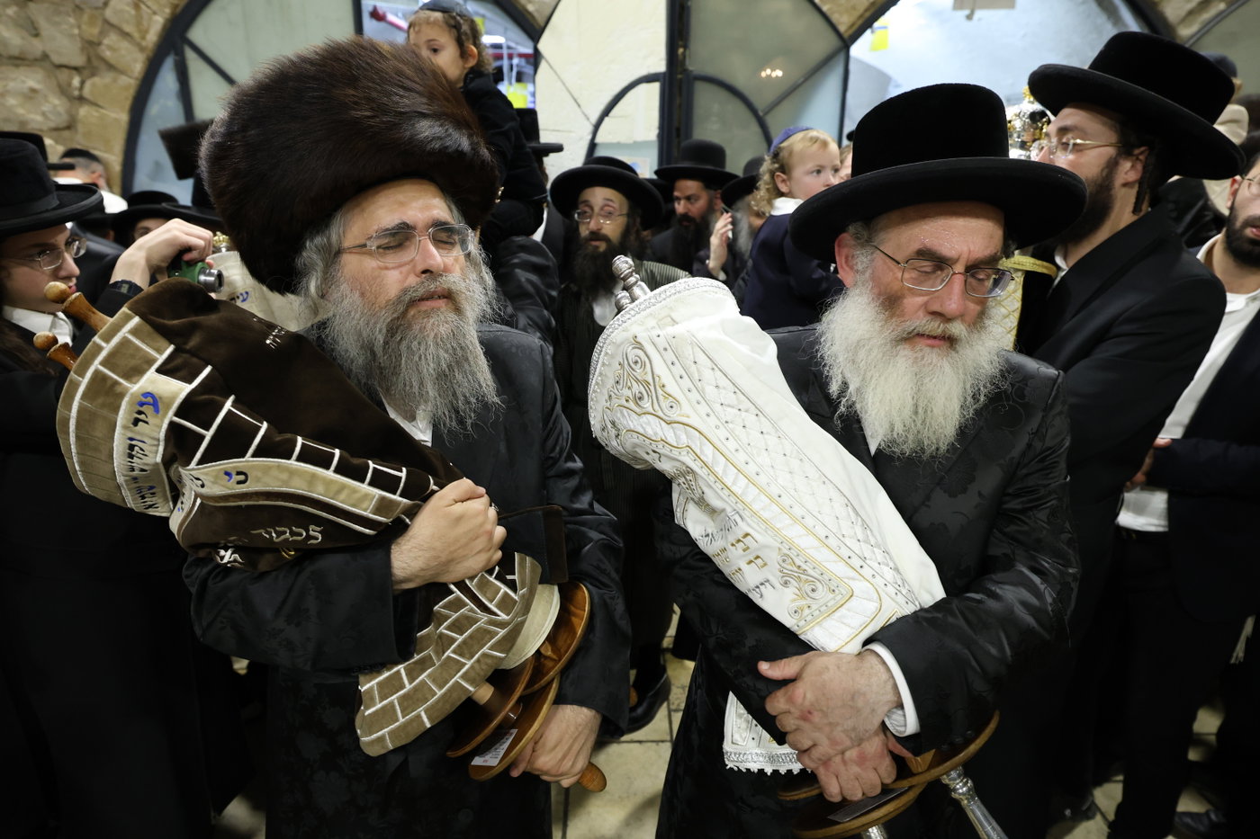 הכנסת ספר תורה במירון