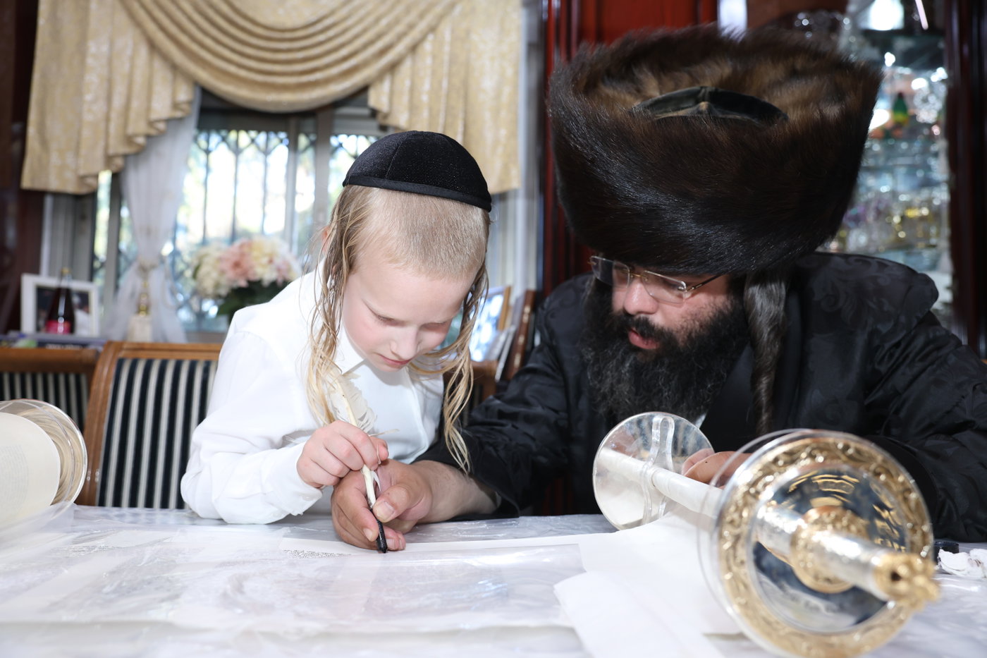 הכנסת ספר תורה במירון