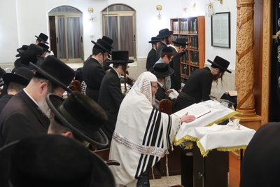 סליחות ראשונות בחצה"ק קרעטשניף סיגעט