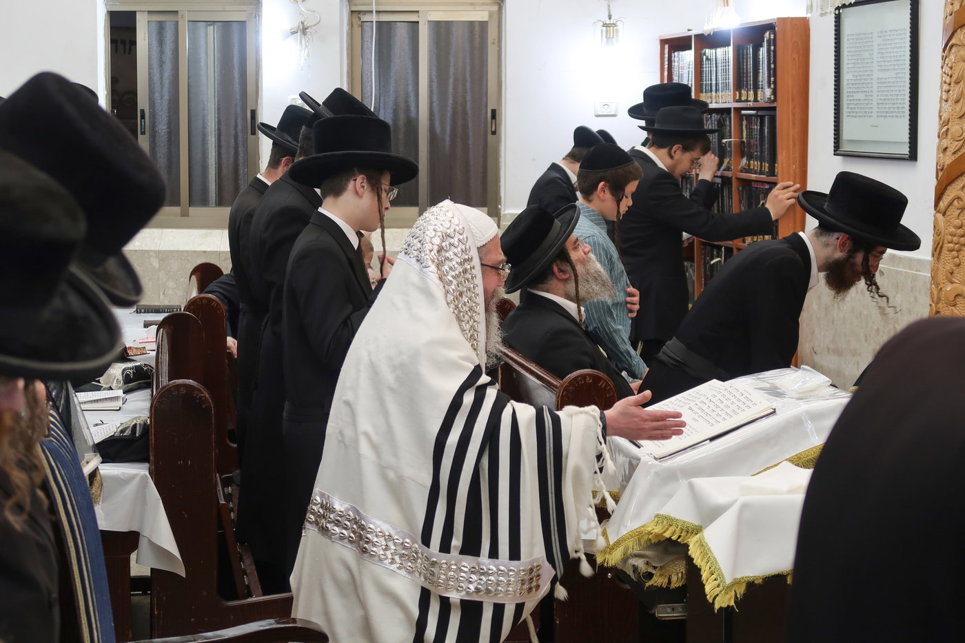 סליחות ראשונות בחצה"ק קרעטשניף סיגעט