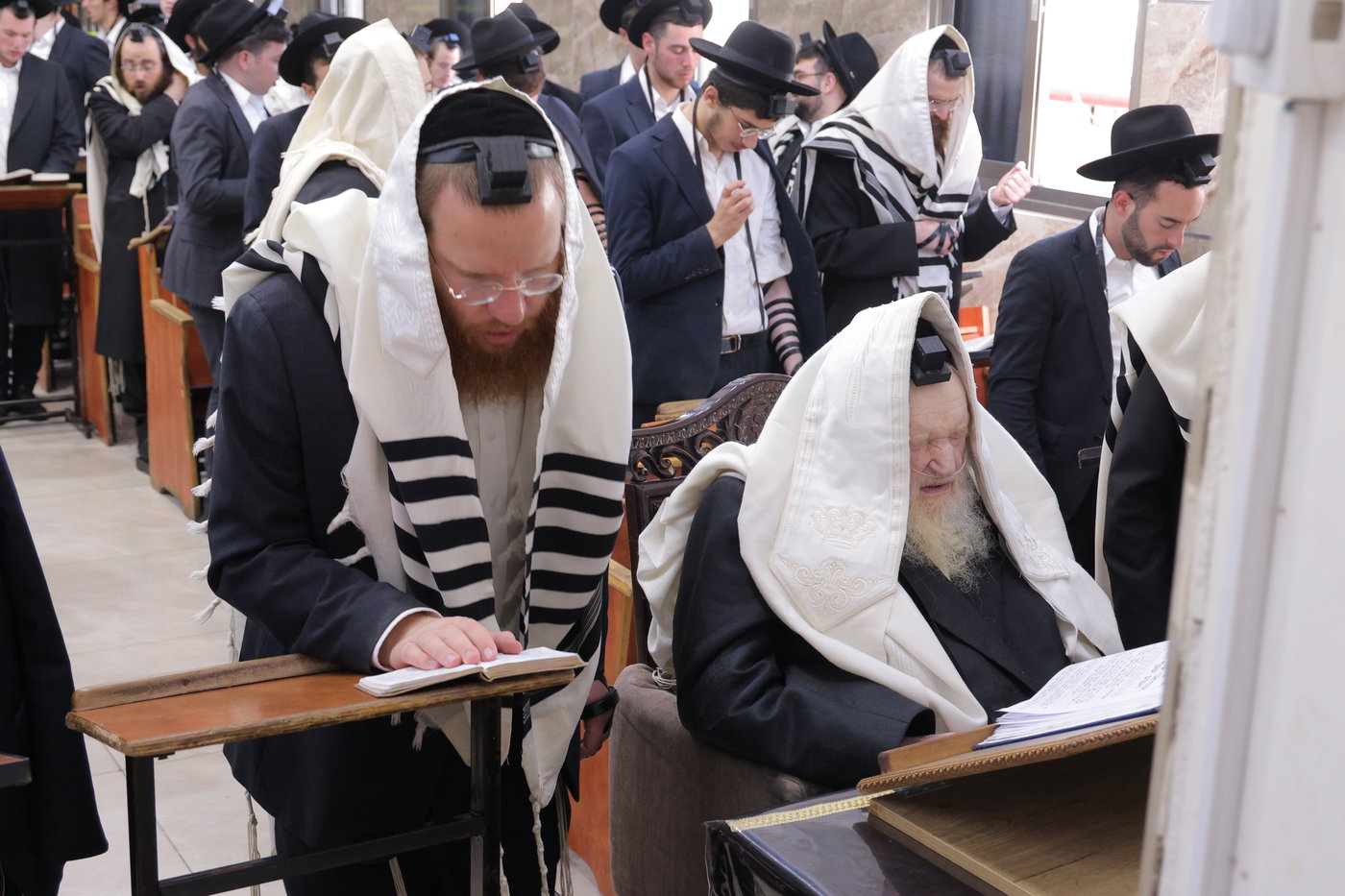 יום א' של סליחות אצל הגר"מ שטרנבוך