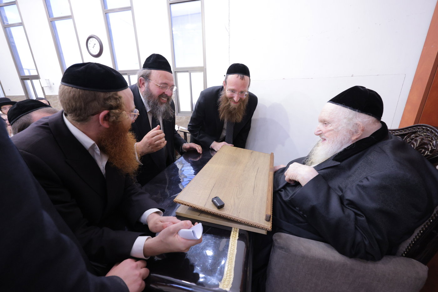 יום א' של סליחות אצל הגר"מ שטרנבוך