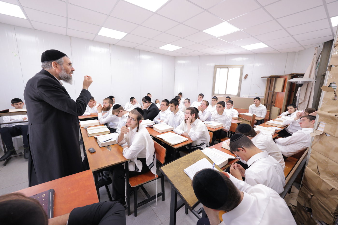 יום א' של סליחות אצל הגר"מ שטרנבוך